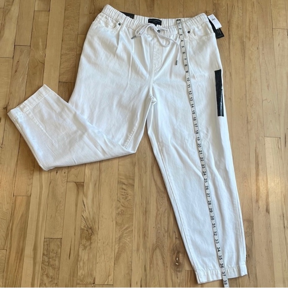 Banana Republic Tapered Barrel Jeans White NWT